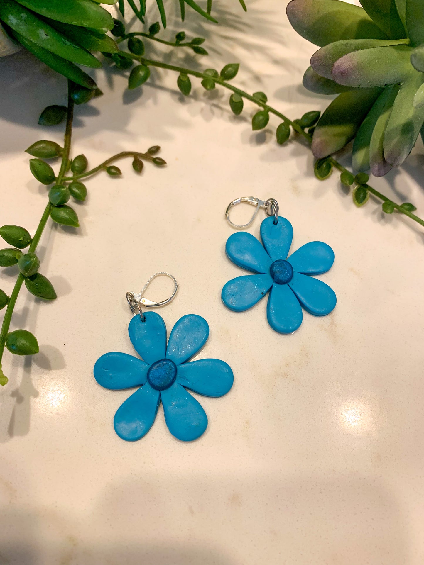 Earrings Flower Groovy Blue